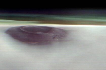 Mysterious Towering Shape on Mars