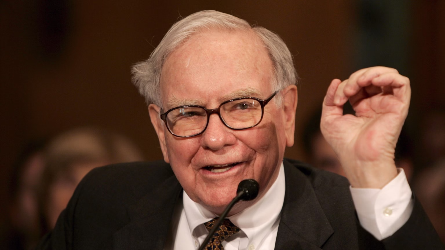 Warren Buffett’s 10 Rules for Saving Money